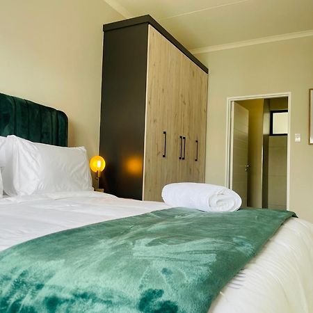 Mikeys Place On New: 2Bed2Bath No.1 With Free Wifinetflix Midrand Exterior photo