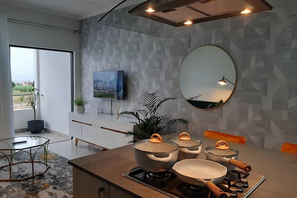 Mikeys Place On New: 2Bed2Bath No.1 With Free Wifinetflix Midrand Exterior photo