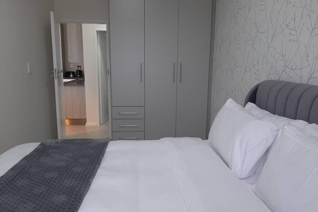Mikeys Place On New: 2Bed2Bath No.1 With Free Wifinetflix Midrand Exterior photo